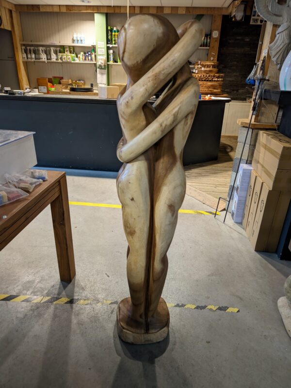 Beeld hout abstract liefdeskoppel man en vrouw 150cm eliassen.nl 3