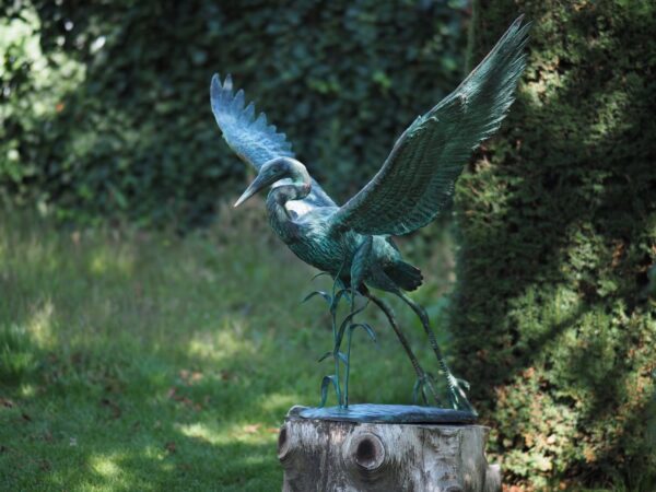 bronzen vliegende kraanvogel - eliassen.nl