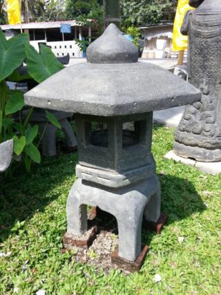 japanese-garden-lamp-masjid