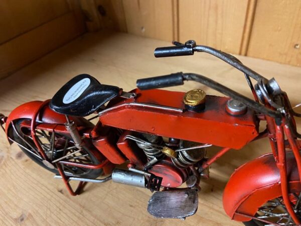 Miniatuur model rode oude motor eliassen.nl 5