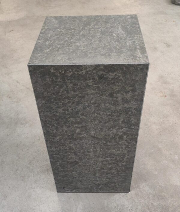 sokkel blackstone 40x40x80cm eliassen.nl