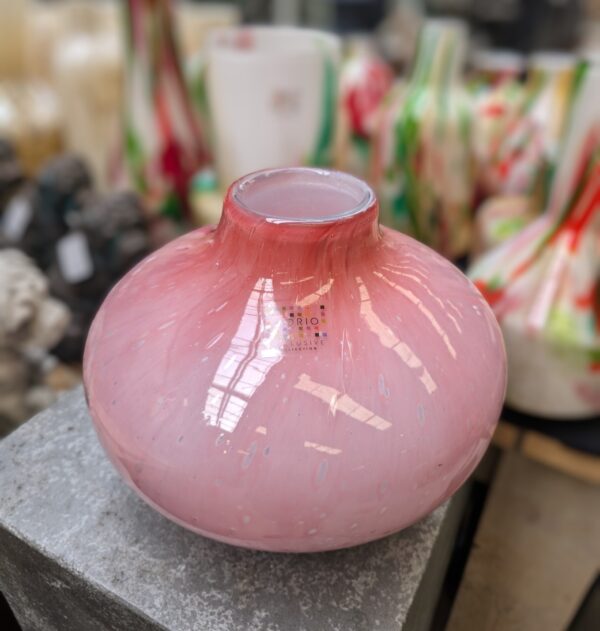 Glasvaas bol roze Collina 27cm eliassen.nl 1